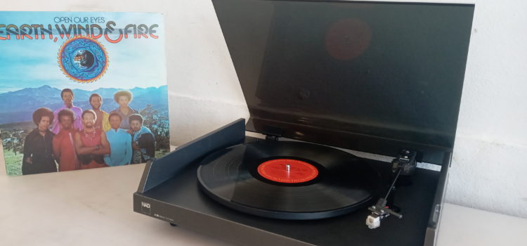 Sold: NAD 5120 Belt Drive Turntable