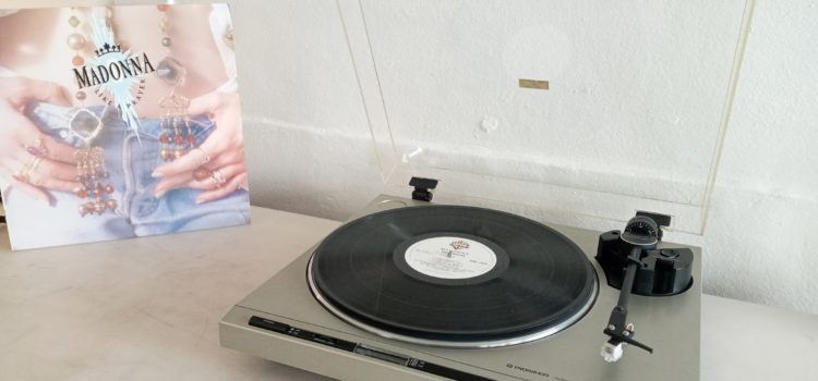 Sold: Pioneer PL-320 Direct Drive Turntable Sold: Pioneer PL-320 Direct Drive Turntable