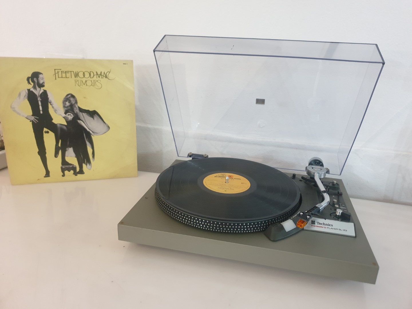 Technics SL-23 Belt Drive Turntable