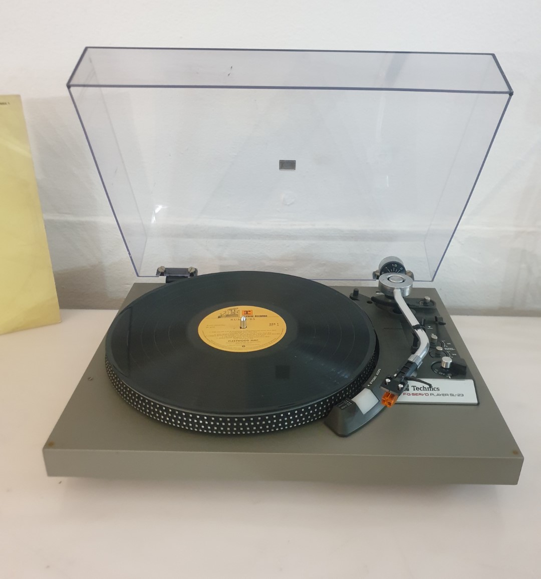 Technics SL-23 Belt Drive Turntable - Image 2