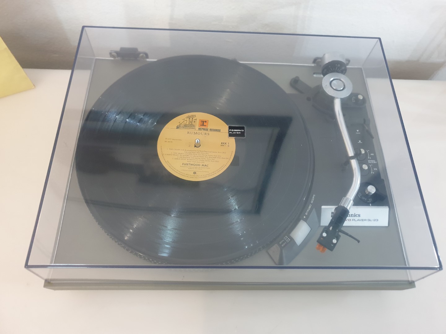 Technics SL-23 Belt Drive Turntable - Image 4