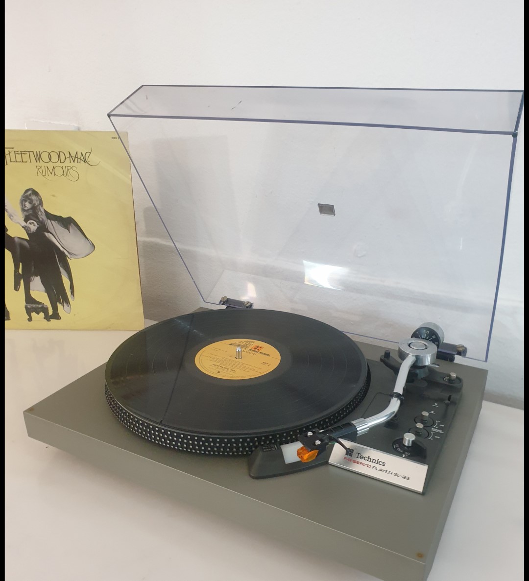 Technics SL-23 Belt Drive Turntable - Image 6