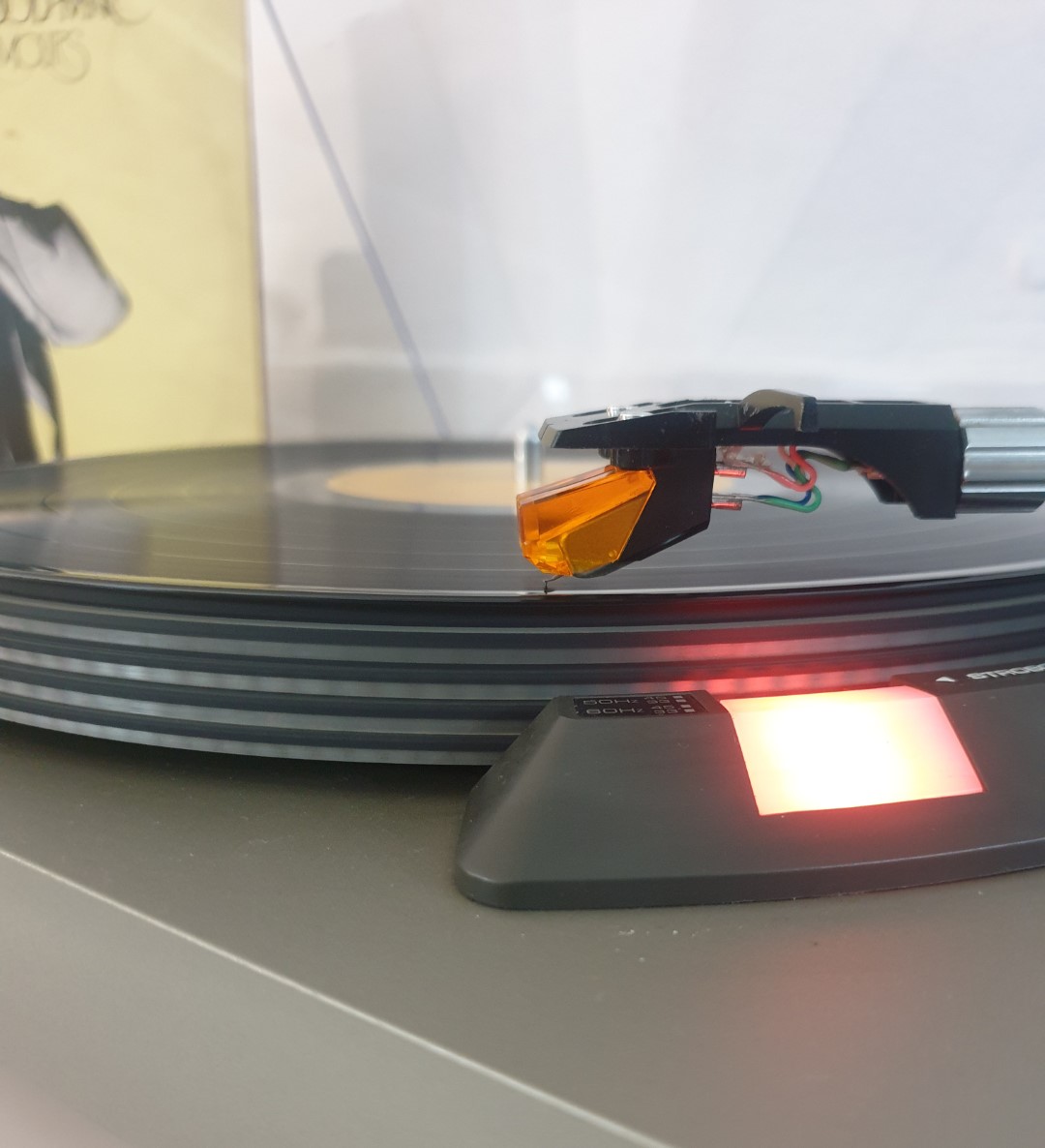 Technics SL-23 Belt Drive Turntable - Image 8