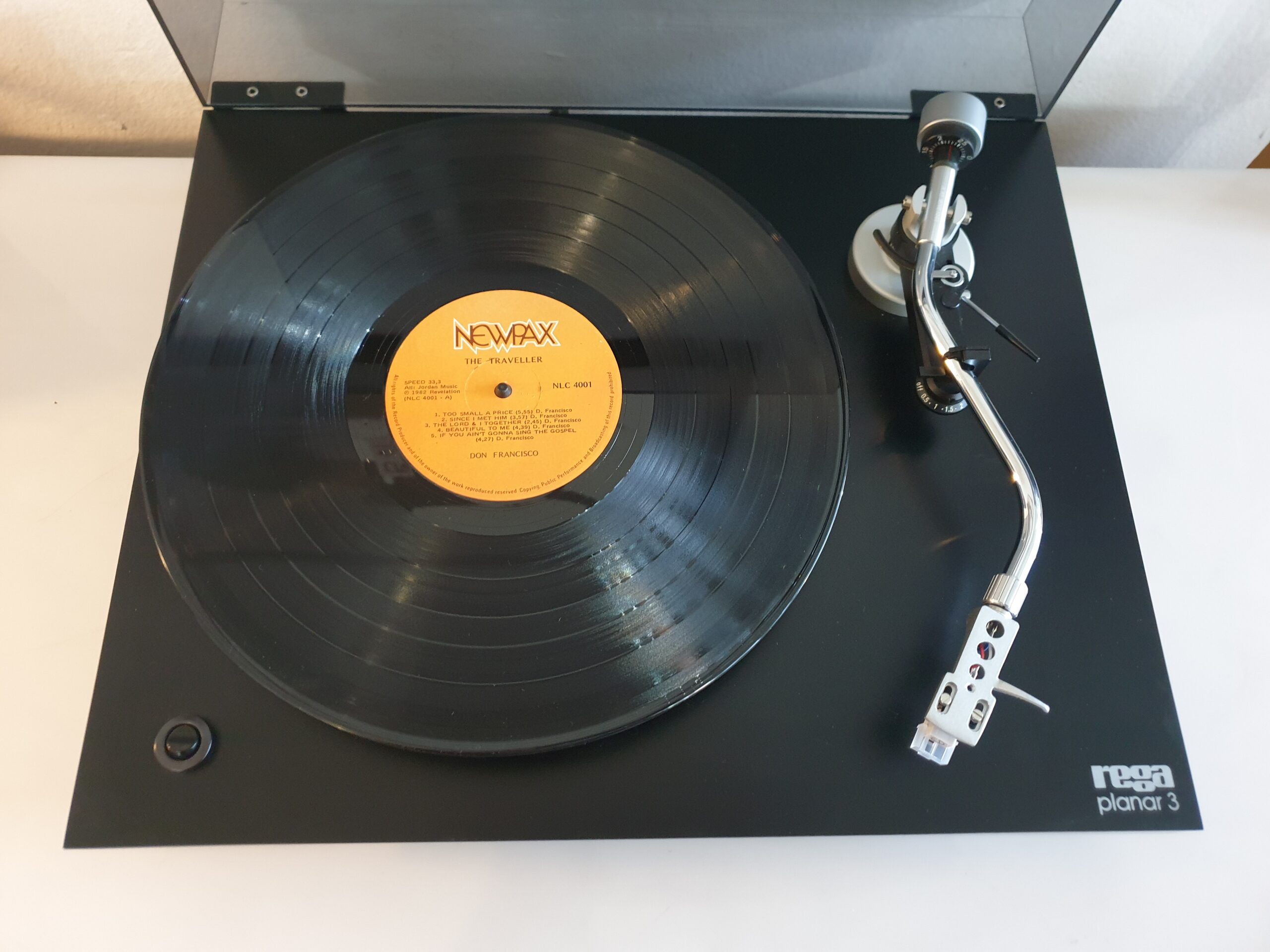 Rega Planar 3 with a Linn Basik LVV Tonearm - Image 5