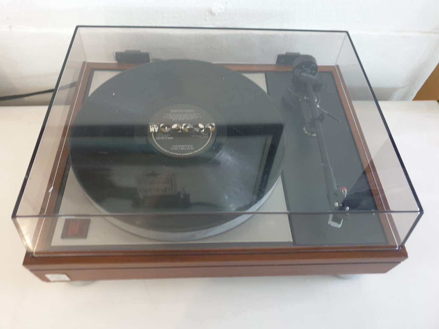Linn Sondek LP12 with a Linn Basik LVX tonearm - Image 9