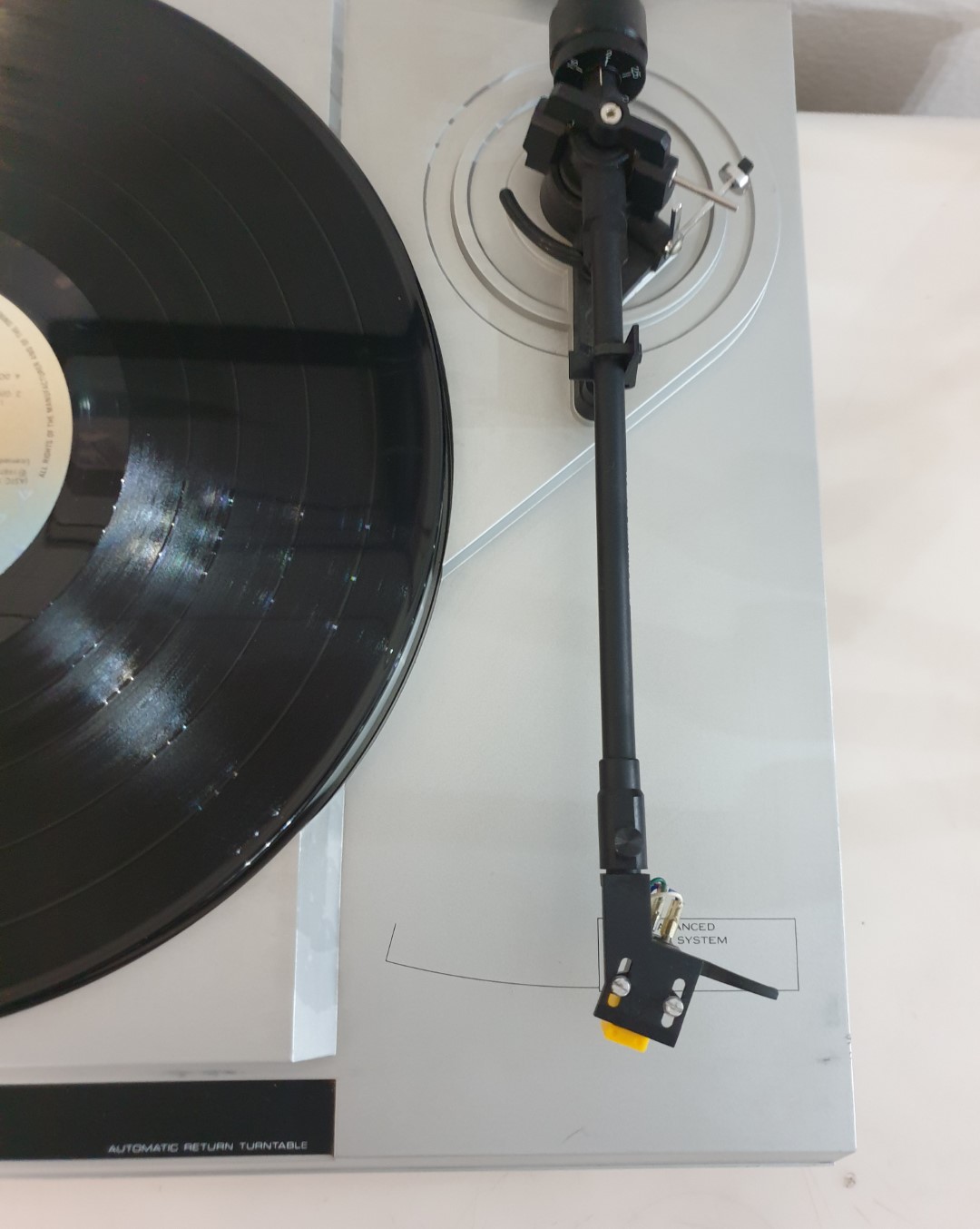 Kenwood KD1600 Belt Drive Turntable - Image 9