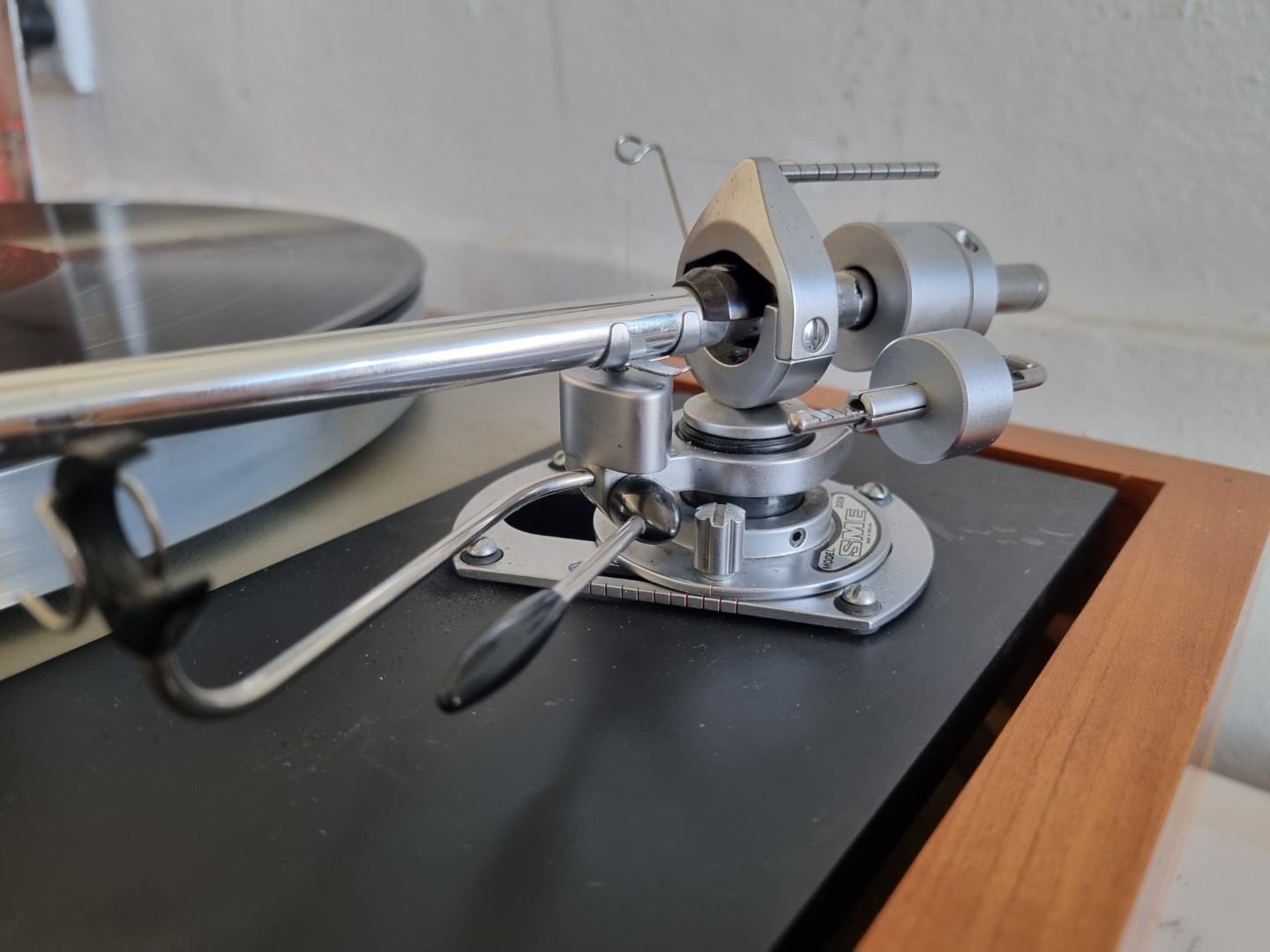 Thorens TD125 MkII with an SME 3009 SII Tonearm - Image 9