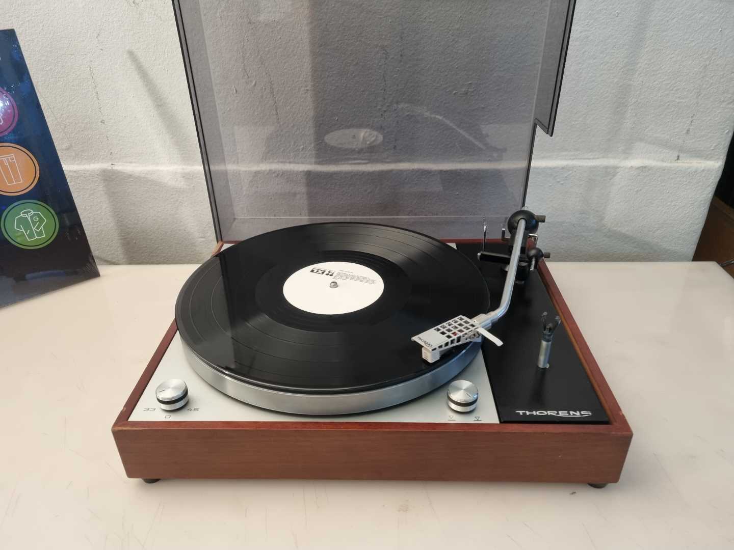 Thorens TD150 Belt Drive Turntable - Image 2