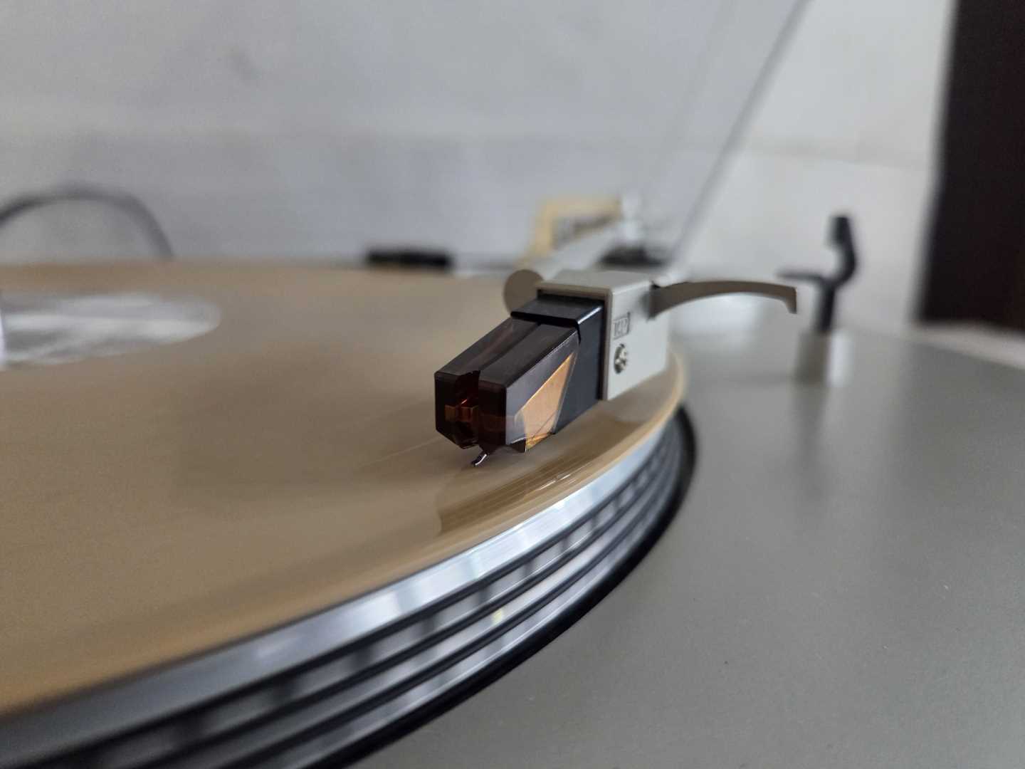 Technics SL-B200 Belt Drive Turntable - Image 11