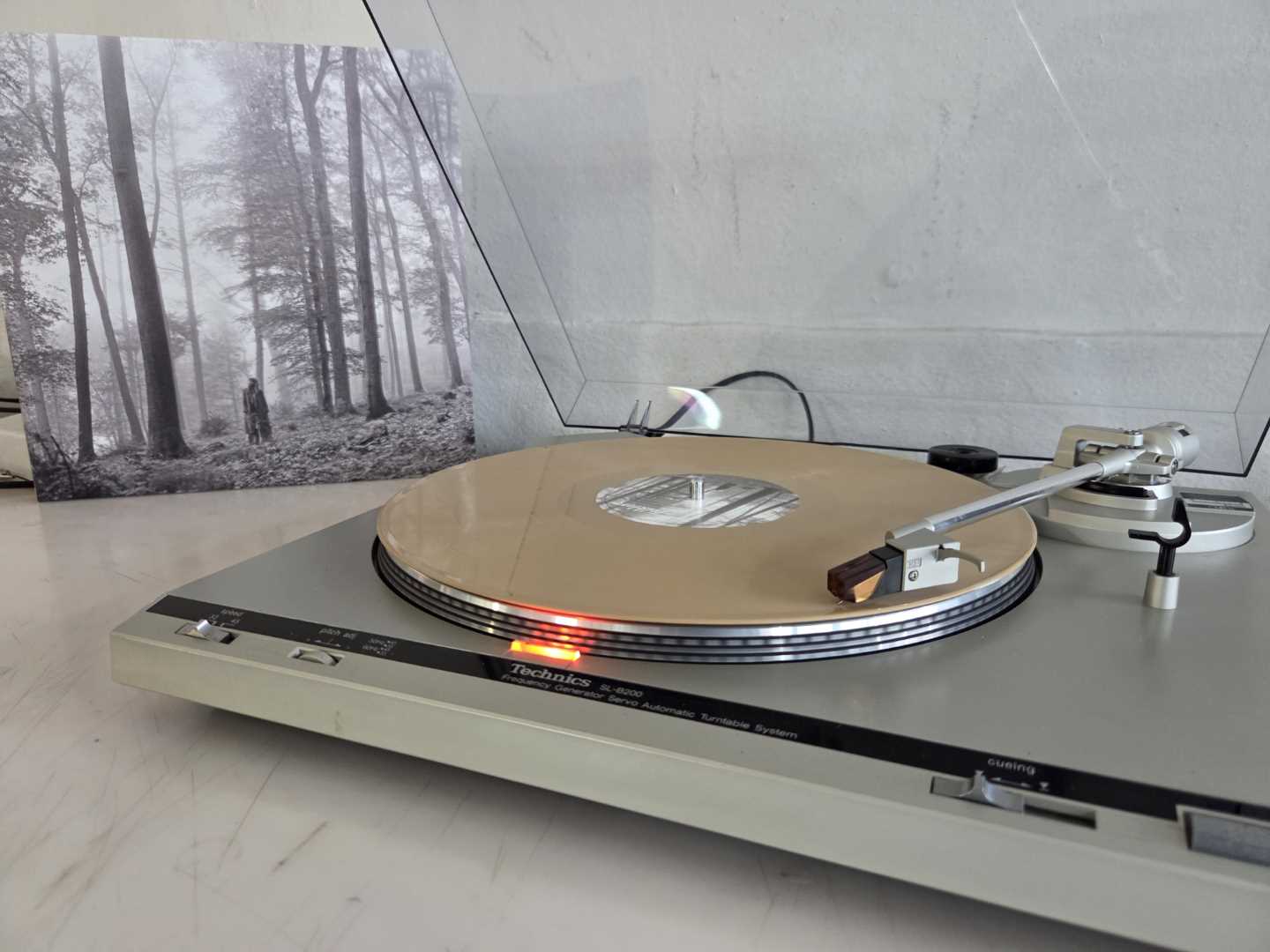 Technics SL-B200 Belt Drive Turntable
