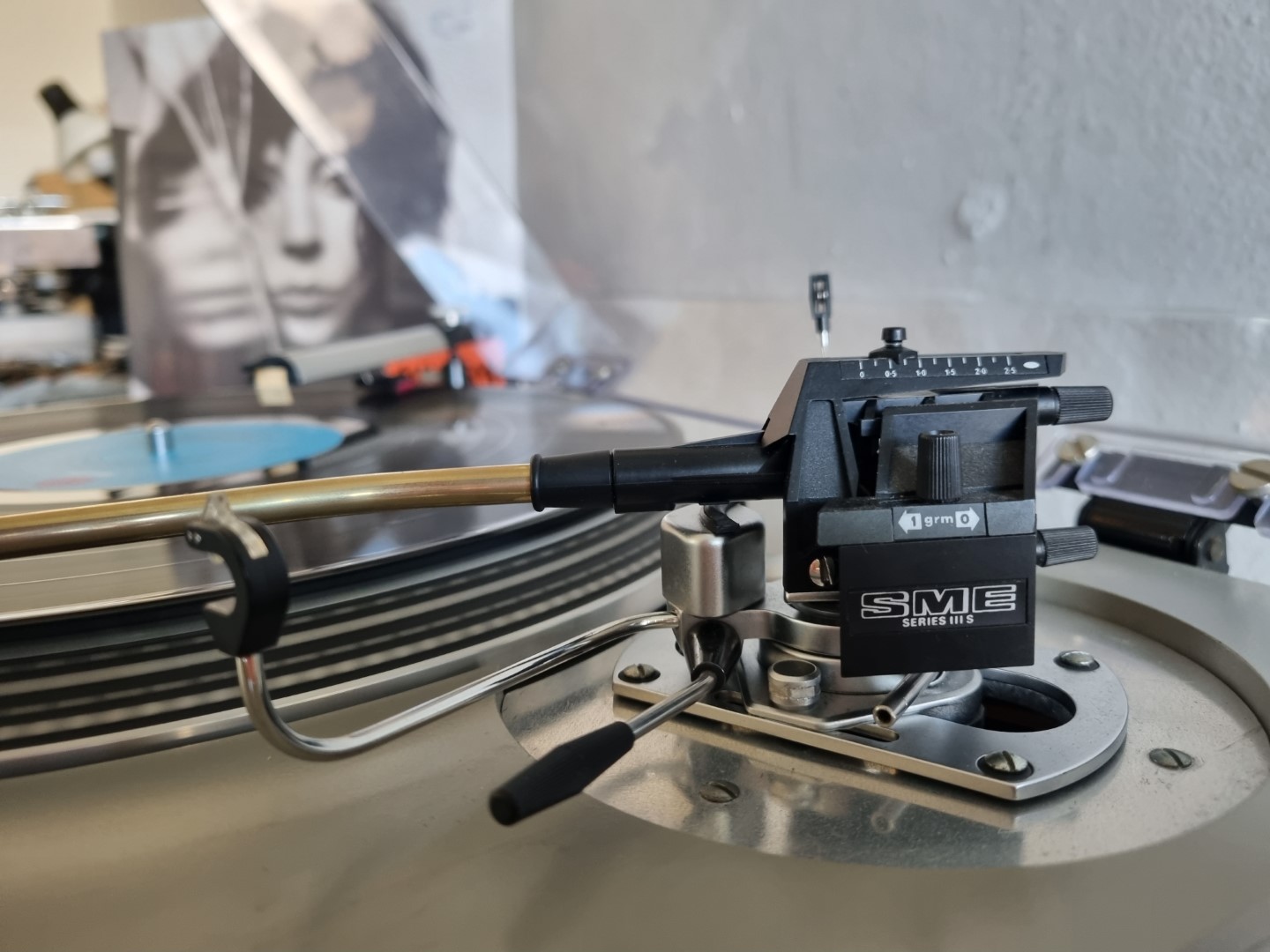 Technics SL1500 Direct Drive Turntable with an SME SIII Tonearm - Image 8