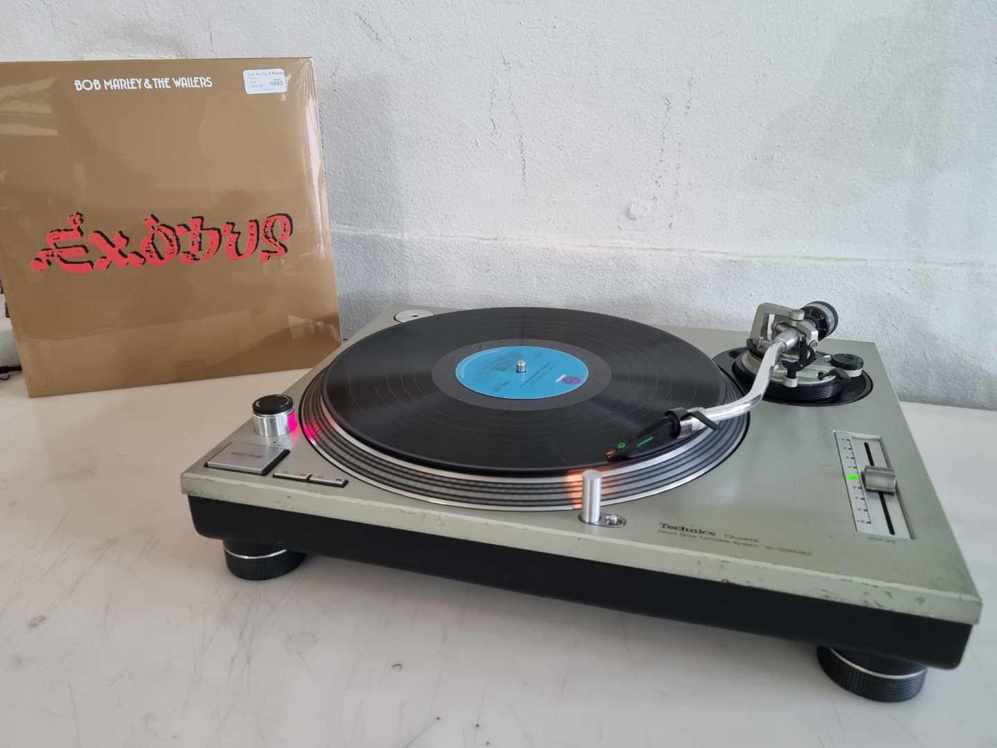 Technics SL1200 MkII Turntable