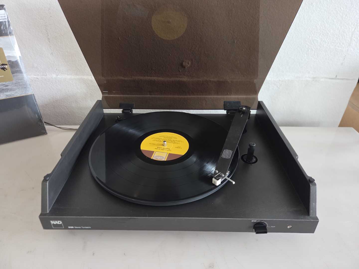 NAD 5120 Belt Drive Turntable - Image 2