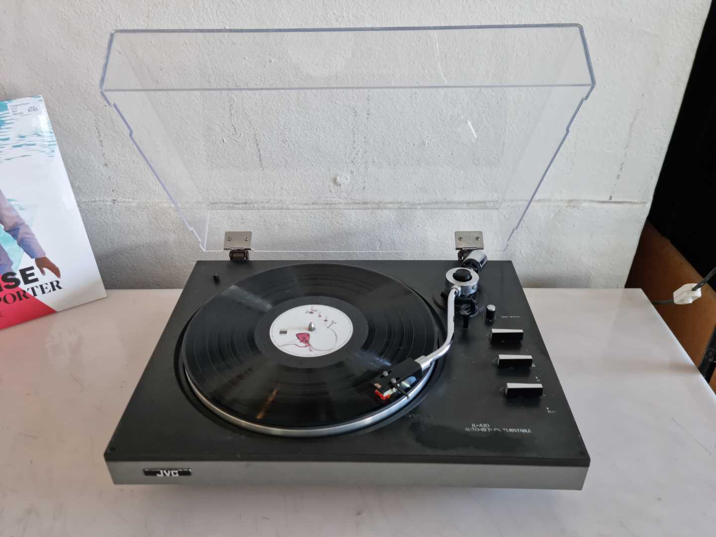 JVC JL-A20 Semi-Automatic Belt-Drive Turntable - Image 2