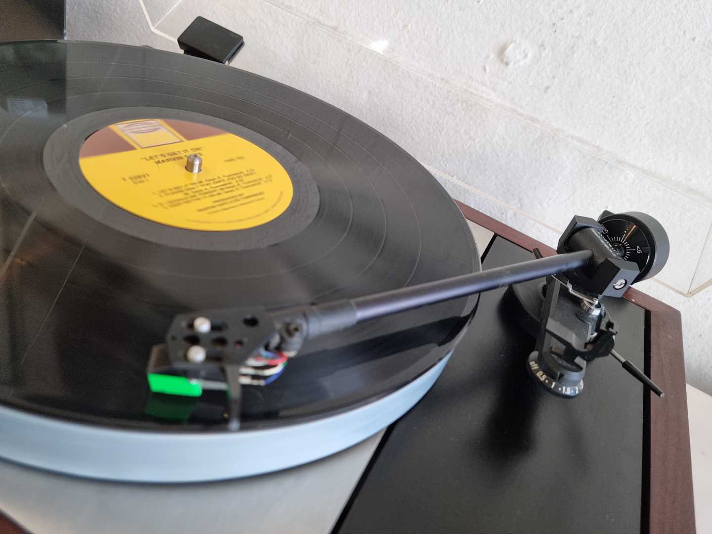 Linn Sondek LP12 with a Linn Basik LVX tonearm - Image 7