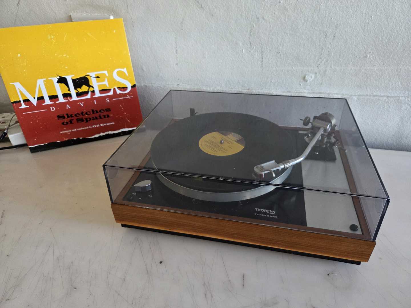 Thorens TD160 B MkII Belt Drive Turntable - Image 10