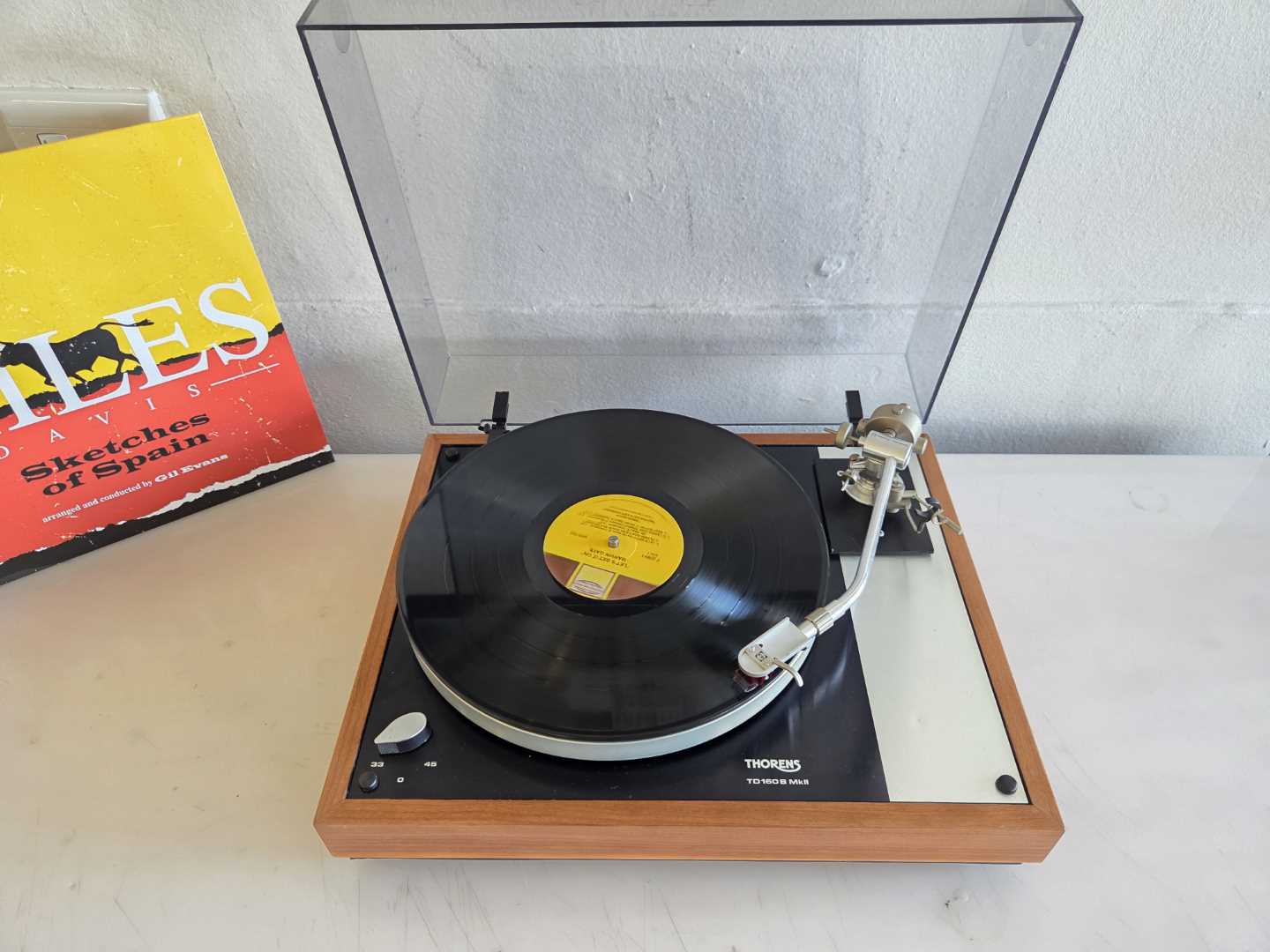 Thorens TD160 B MkII Belt Drive Turntable - Image 3