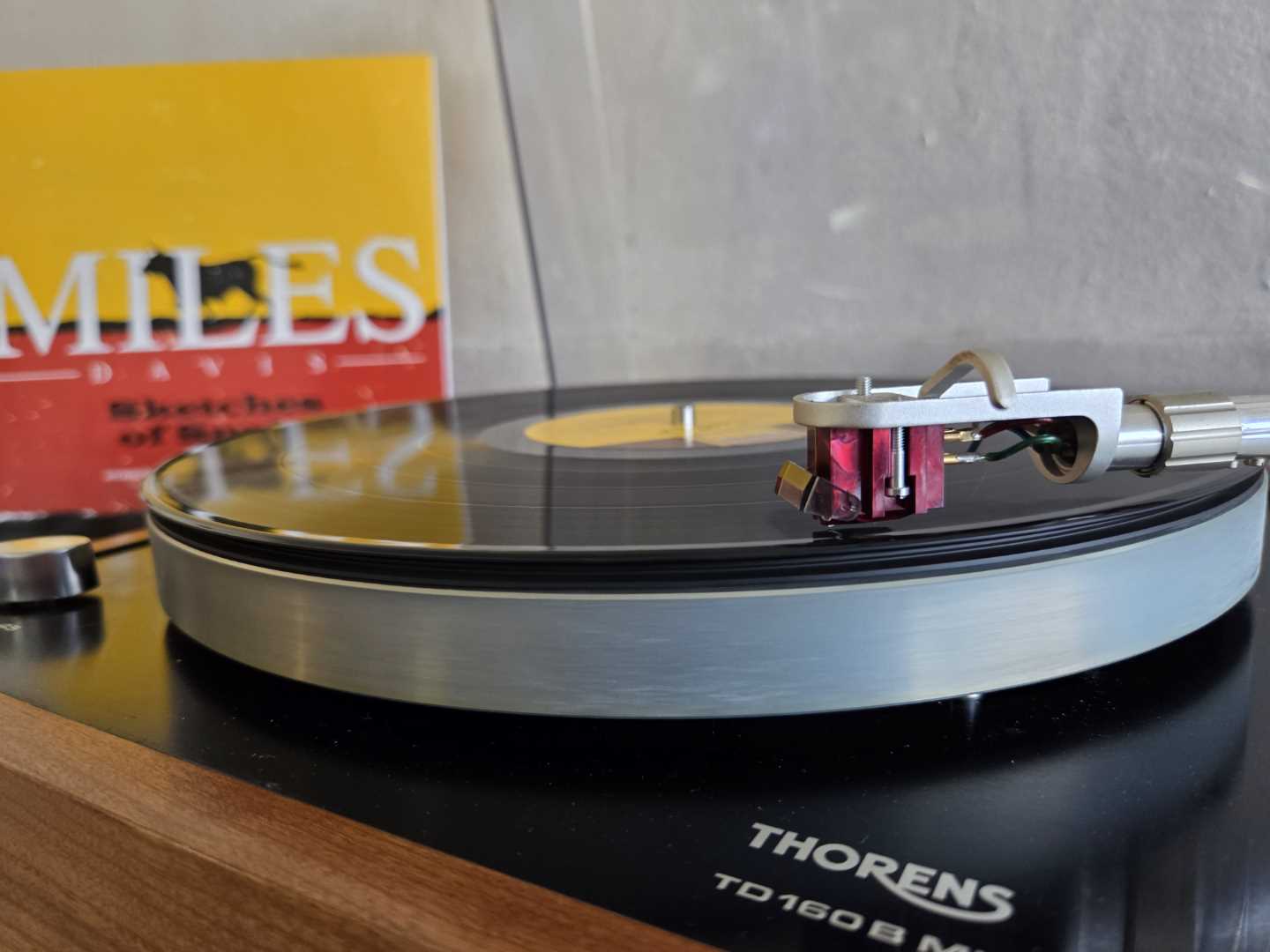 Thorens TD160 B MkII Belt Drive Turntable - Image 7