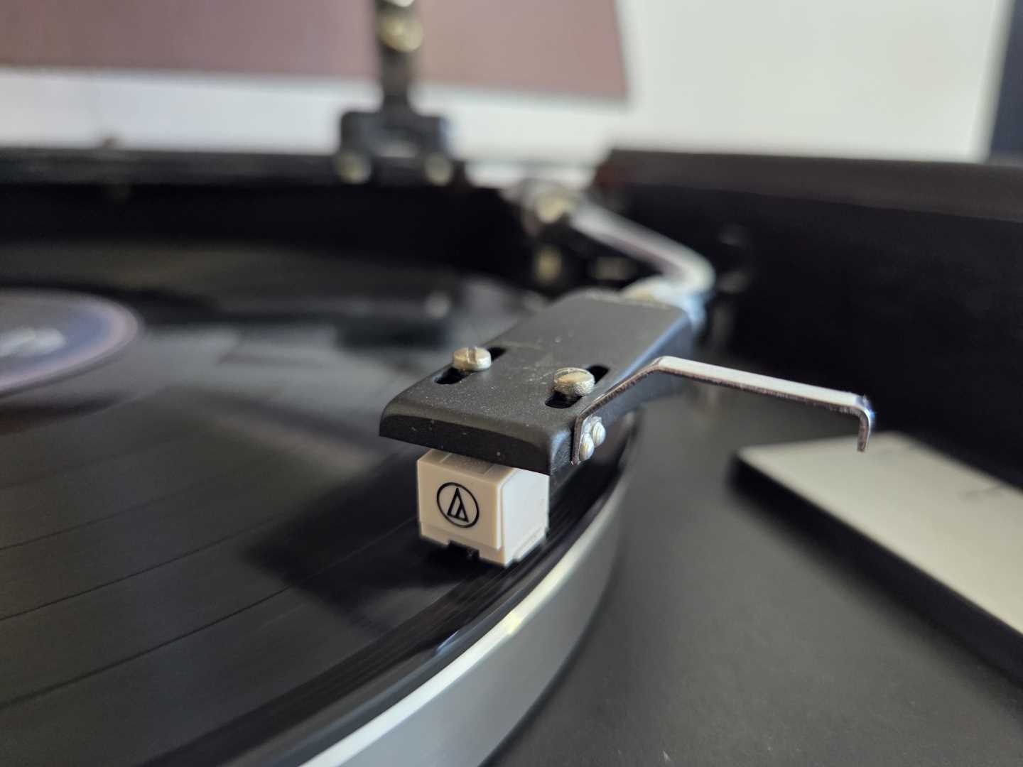 Micro Seiki MR-111 Belt Drive Turntable - Image 6