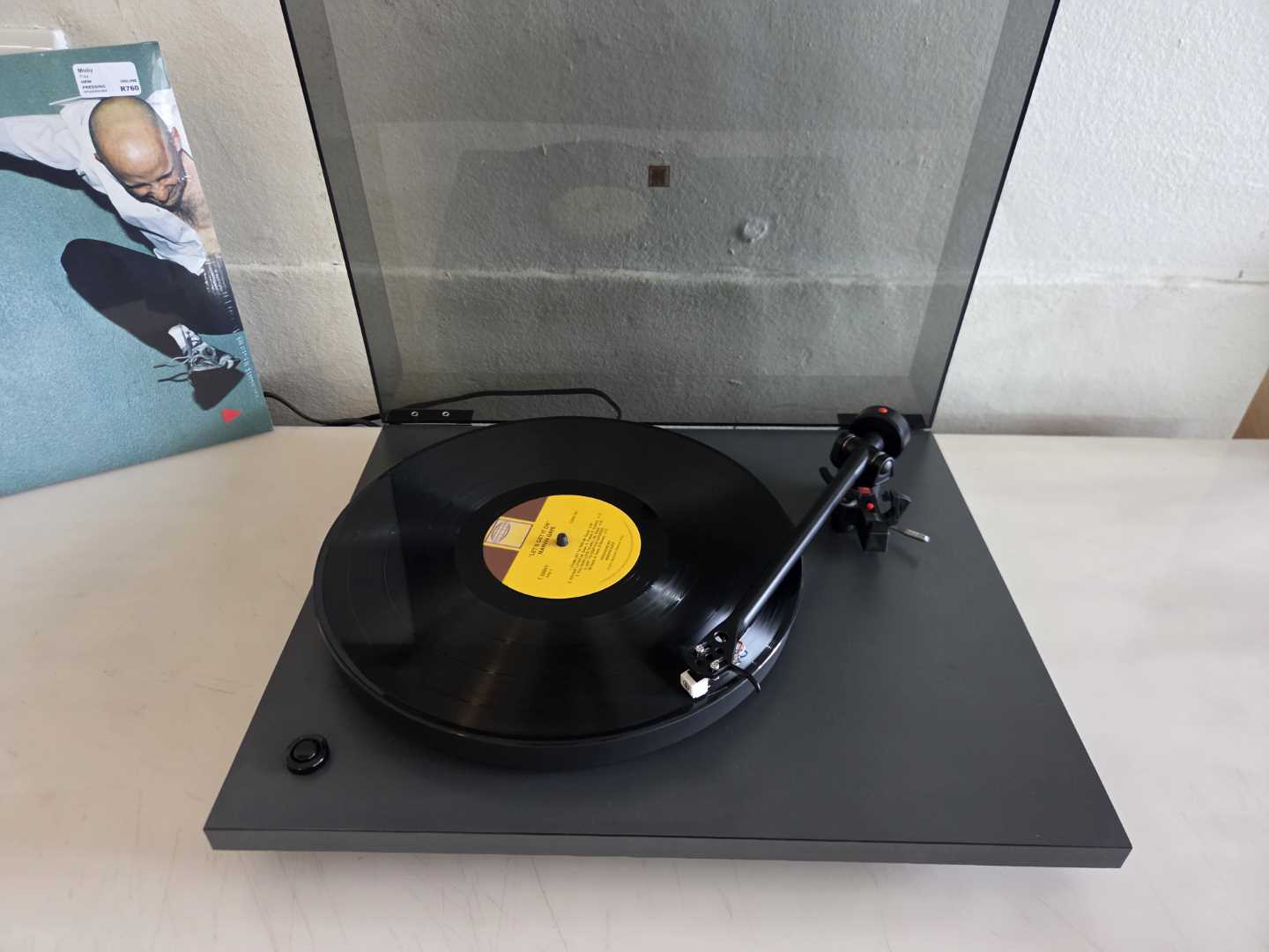 NAD 533 Turntable