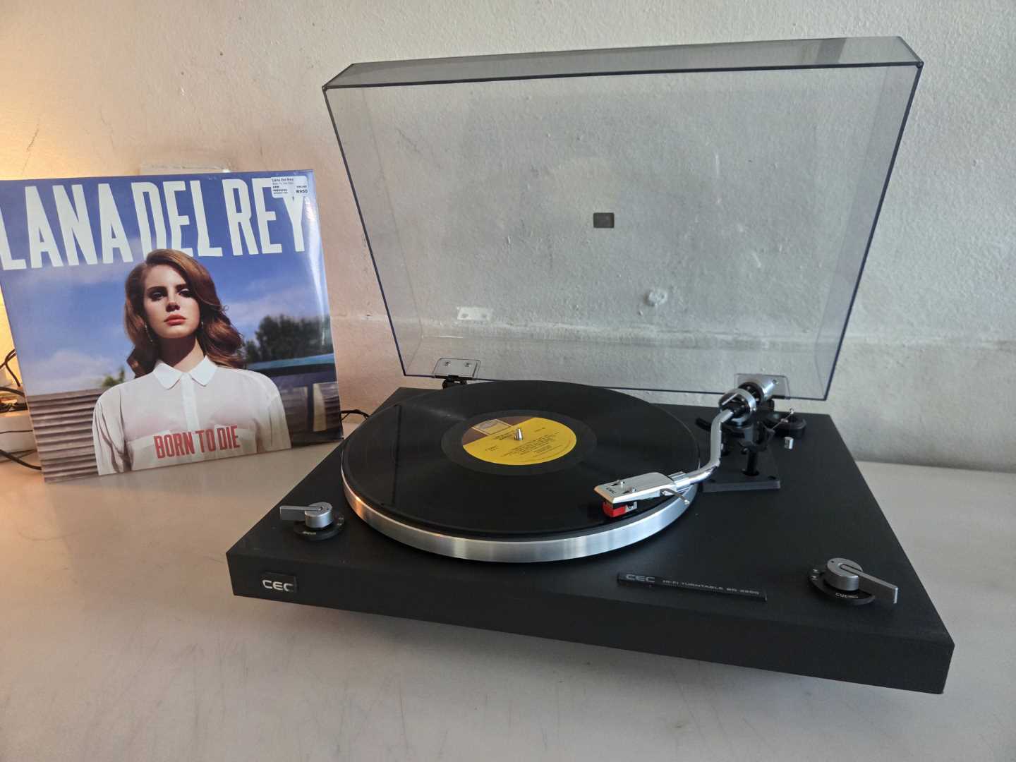 CEC BD-2200 Turntable
