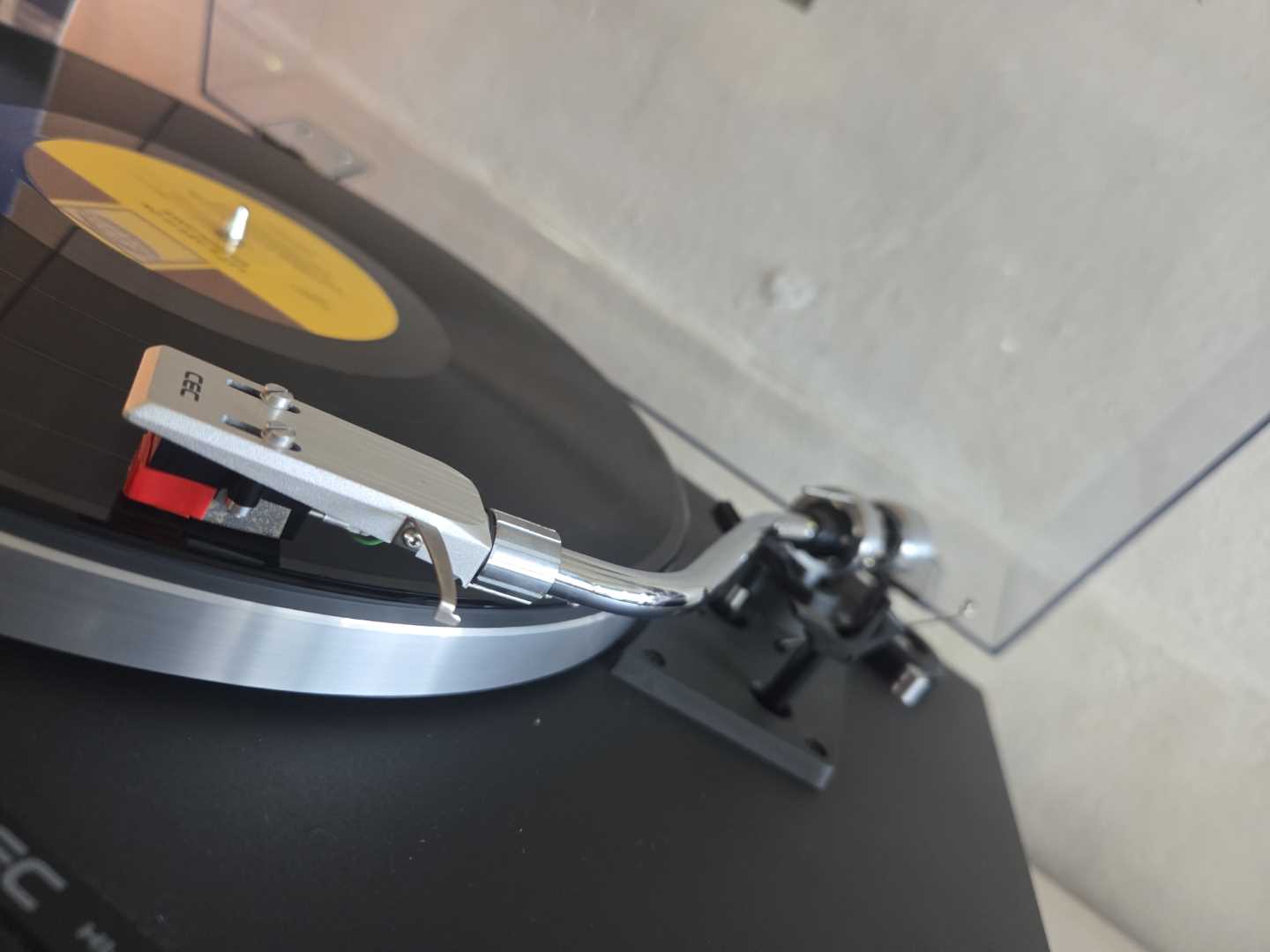 CEC BD-2200 Belt Drive Turntable - Image 7