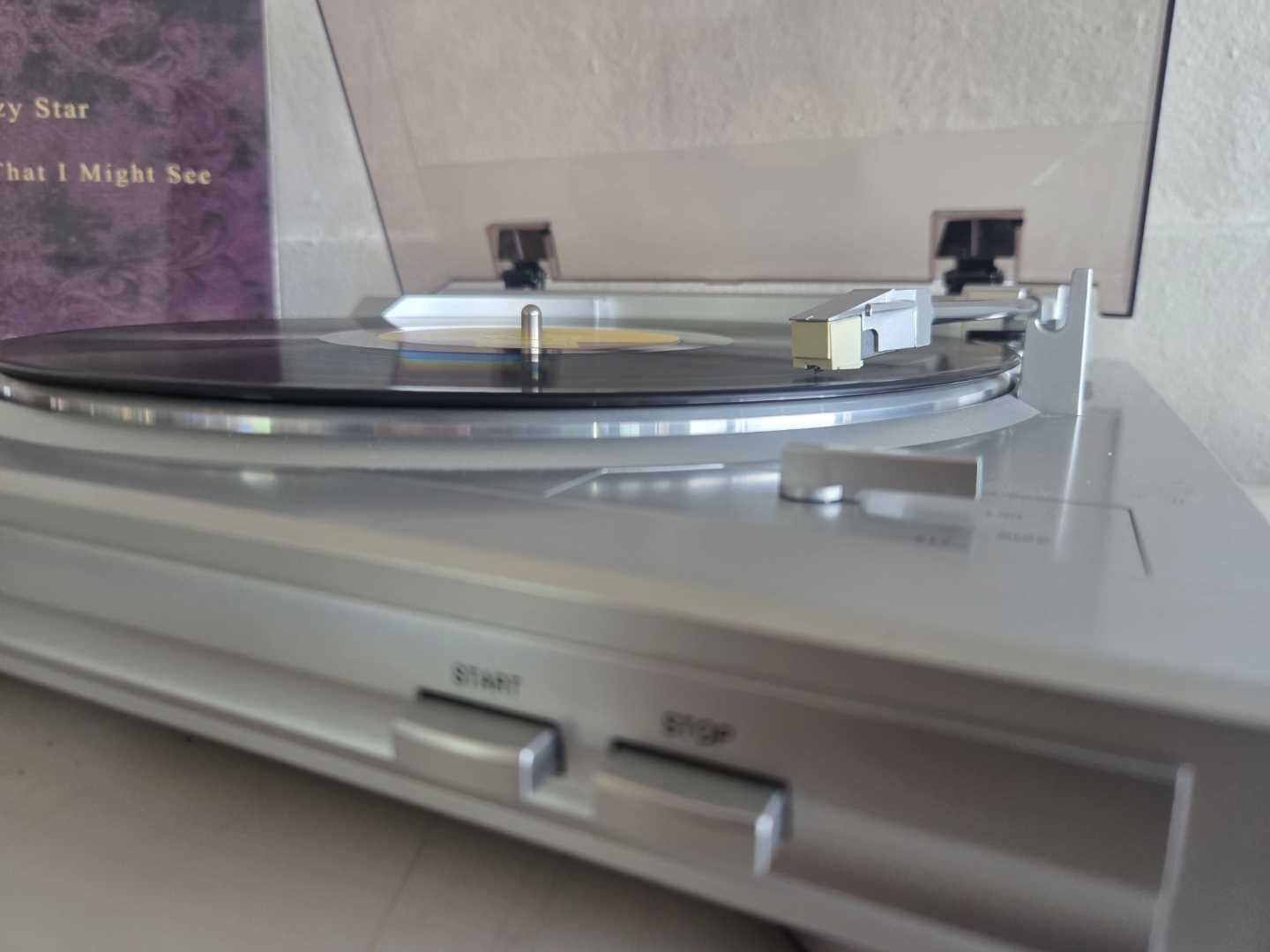 Denon DP-29F Fully-Automatic Belt-Drive Turntable - Image 4