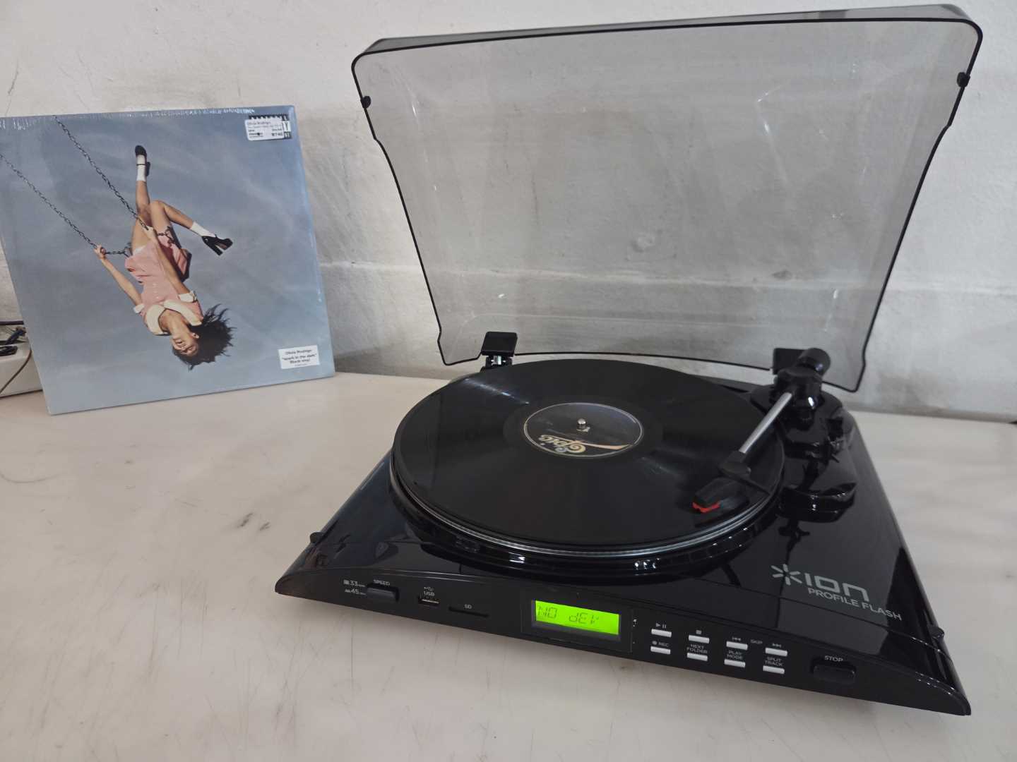 ION Profile Flash Turntable