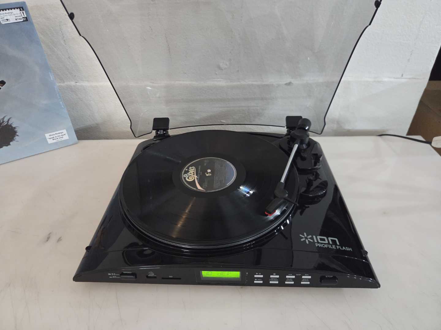 ION Profile Flash Turntable