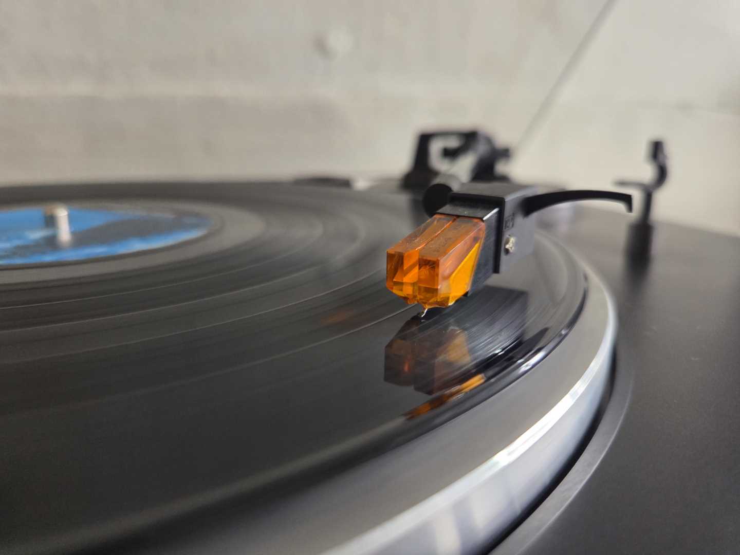 Technics SL-BD20 Belt Drive Turntable - Image 10