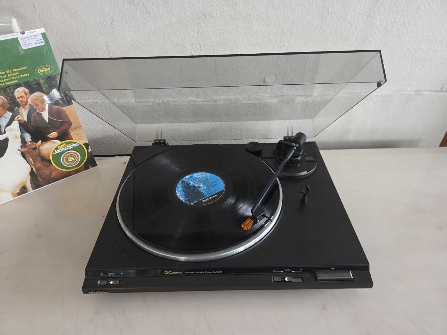 Technics SL-BD20 Turntable Front View
