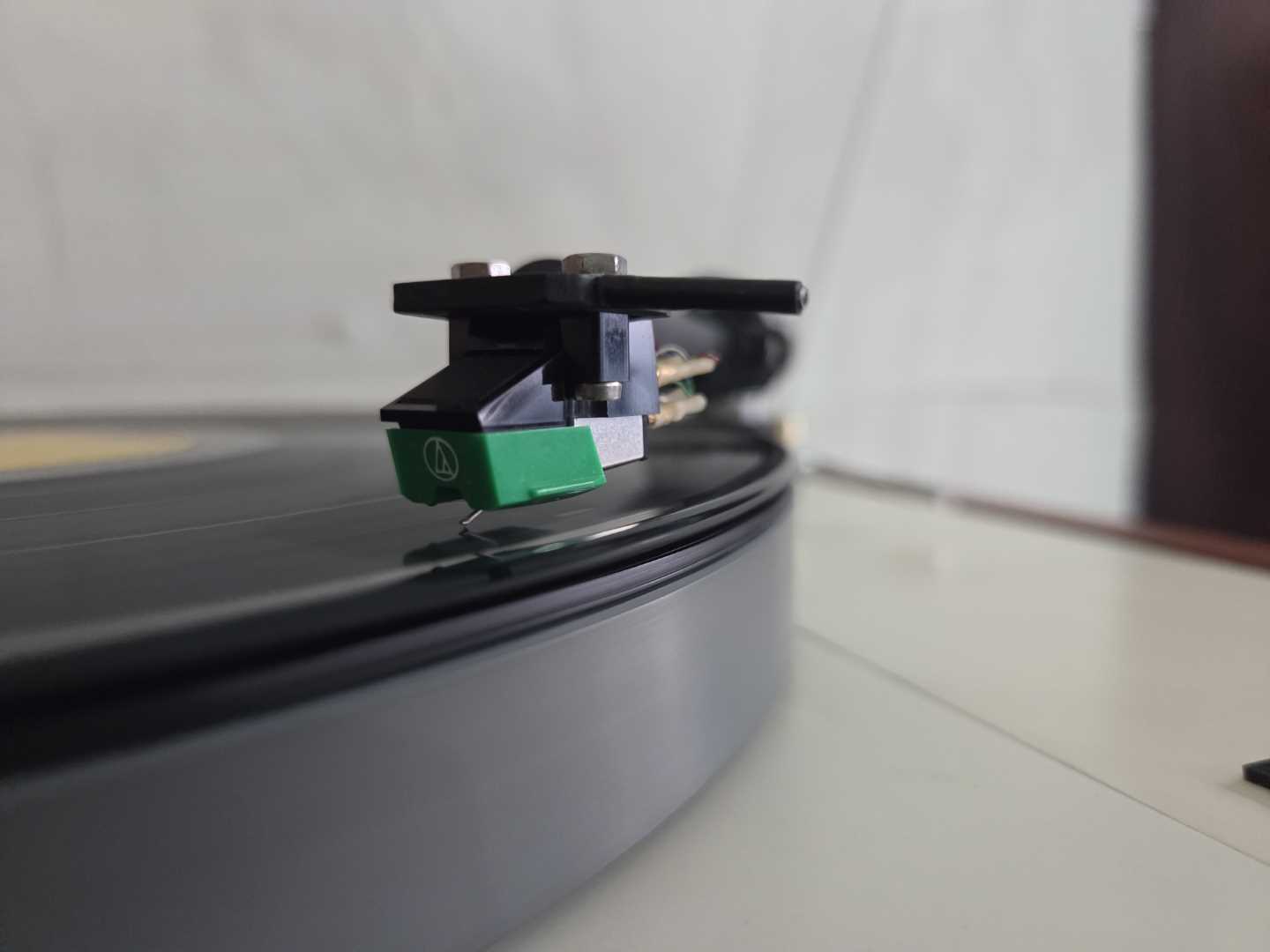 Thorens TD150 in Rosewood with an Alphason Delta Tonearm - Image 10
