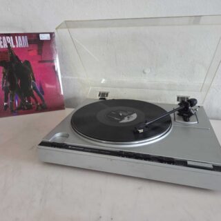Kenwood KD-33F Turntable