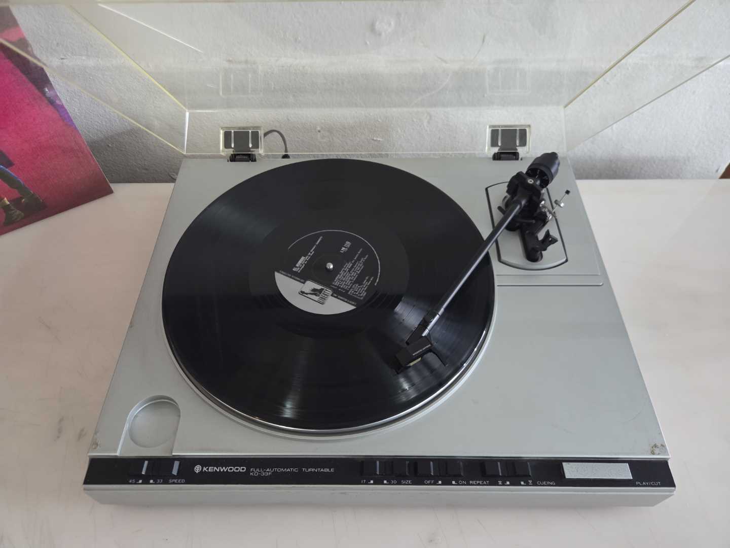 Kenwood KD-33F Fully Automatic Belt Drive Turntable - Image 3