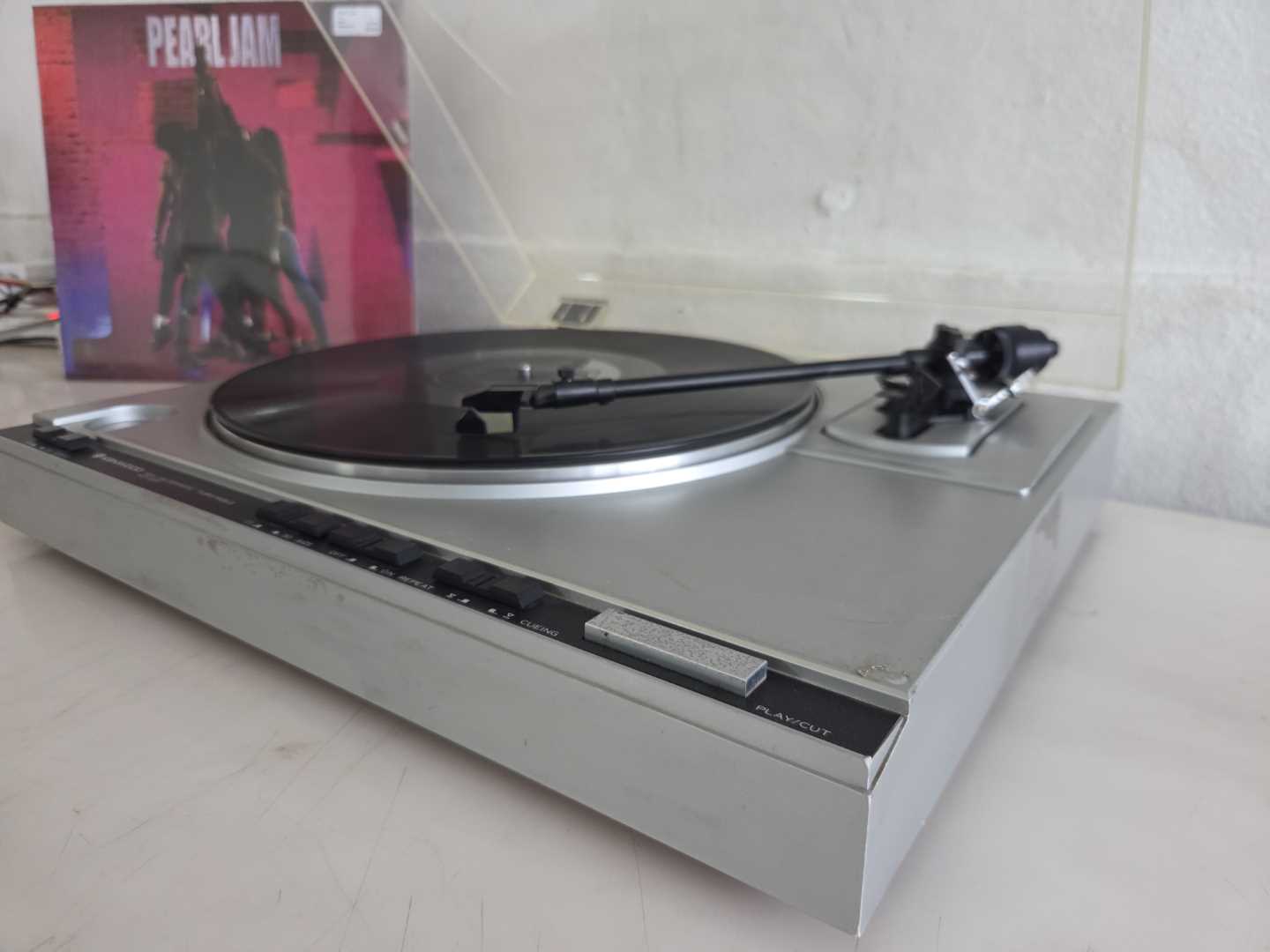 Kenwood KD-33F Fully Automatic Belt Drive Turntable - Image 4