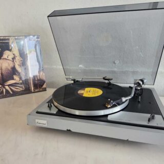 Sansui MP-200 Manual Belt Drive Turntable