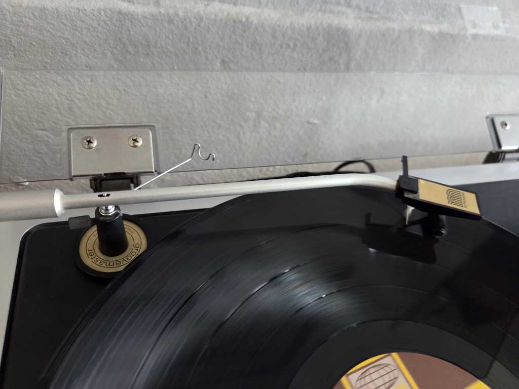 Sansui MP-200 Manual Belt Drive Turntable - Image 10