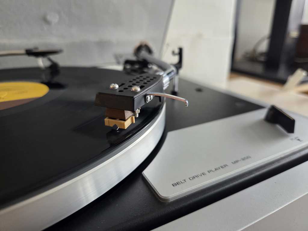Sansui MP-200 Manual Belt Drive Turntable - Image 11