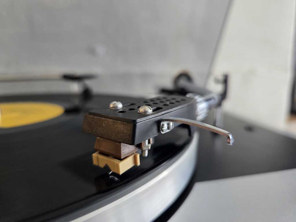 Sansui MP-200 Manual Belt Drive Turntable - Image 6